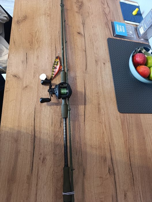 Zestaw Casting Savage Gear SG4 + Abu Garcia Revo X
