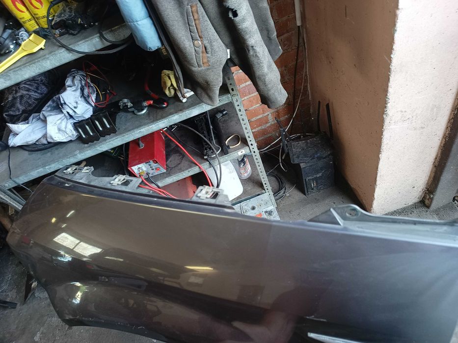 Renault Scenic 2 II błotnik przedni lewy przed lift kod lak TEC68
