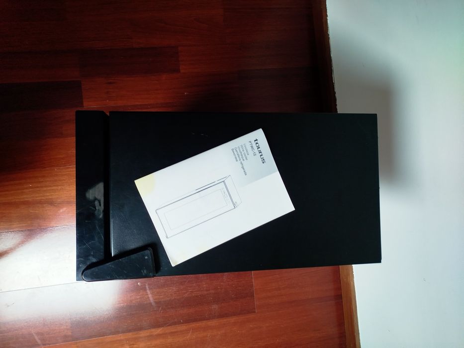 Garrafeira / Cave de vinhos Taurus