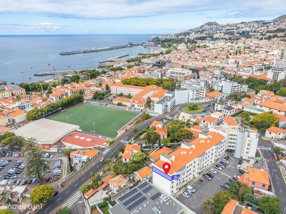 T2 com Vista Porto do Funchal no Último Piso | Conde de Carvalhal, Mad
