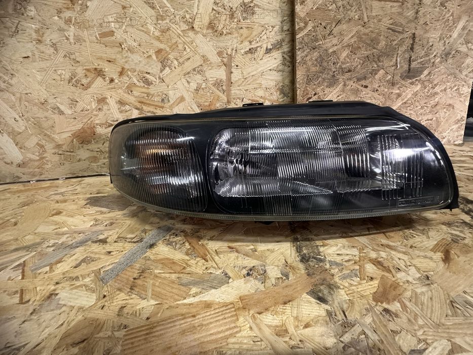 Фара  volvo v70 вольво в70