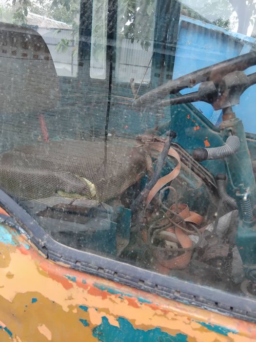 Т 16 трактор  , шасік