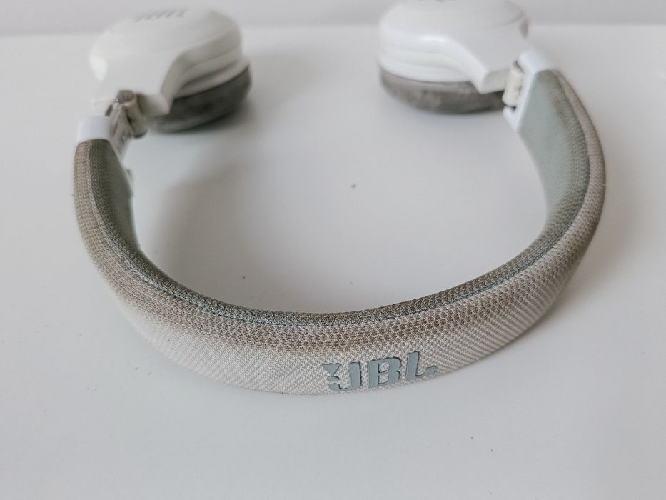 Słuchawki JBL nauszne bezprzewodowe bluetooth białe