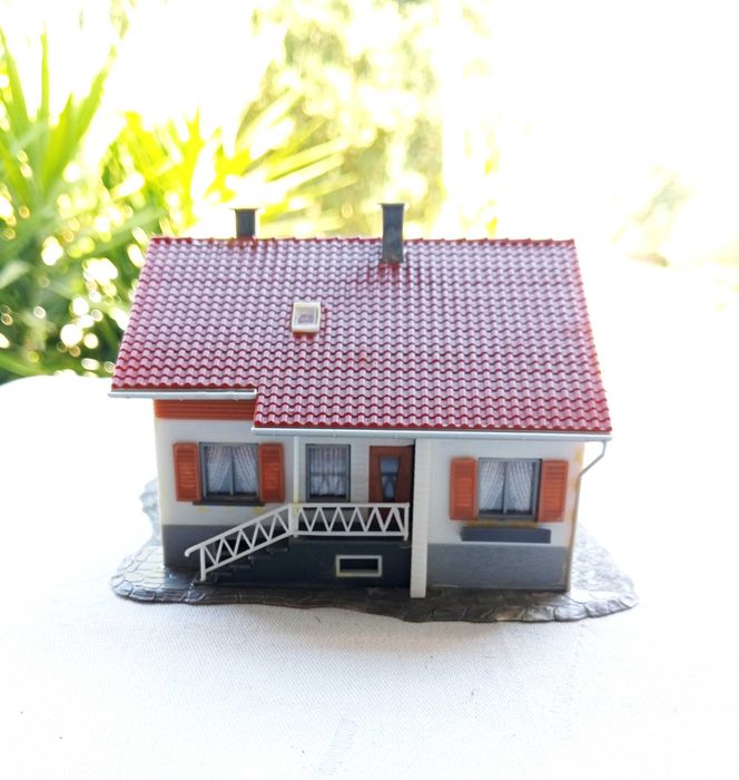 FALLER B-248, Casa familiar com iluminação