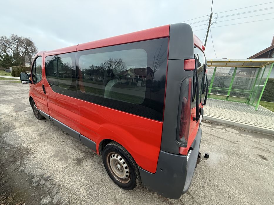 Renault Trafic 1.9 td 9- osobowy