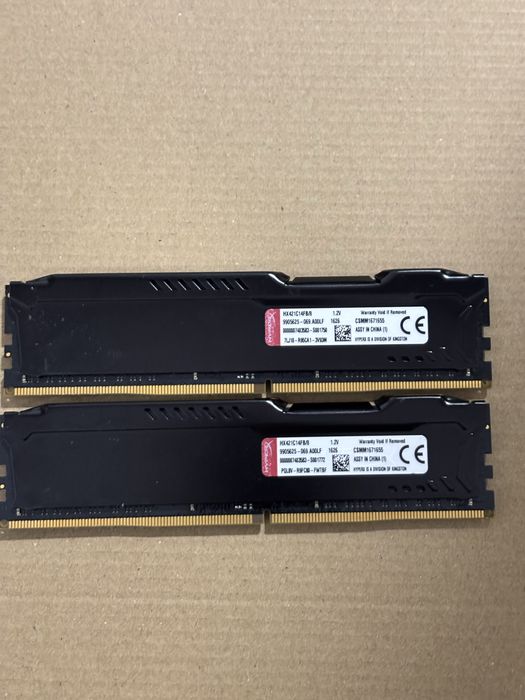 Лот з брендової оперативної памяті  з 13 штук обємом16/8 GB ddr4.