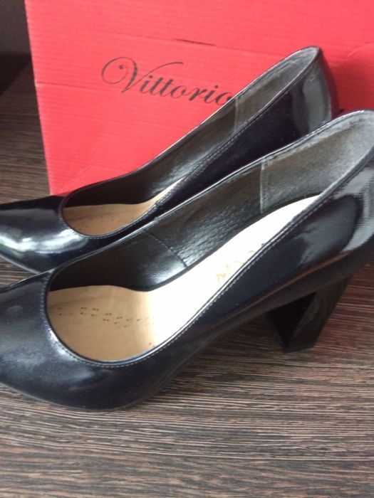 Buty damskie lakierowane