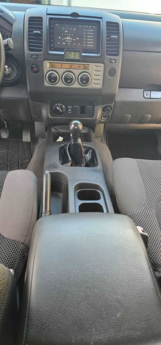 Nissan Navara D40 2.5 dCi 4x4 — photo 5