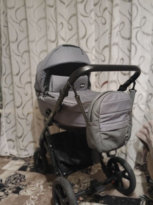 Продам дитячу коляску Bair