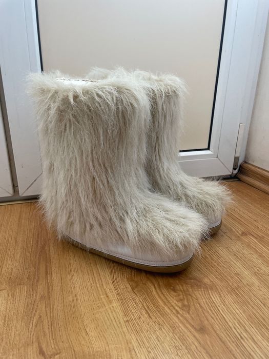Moon boot с мехом