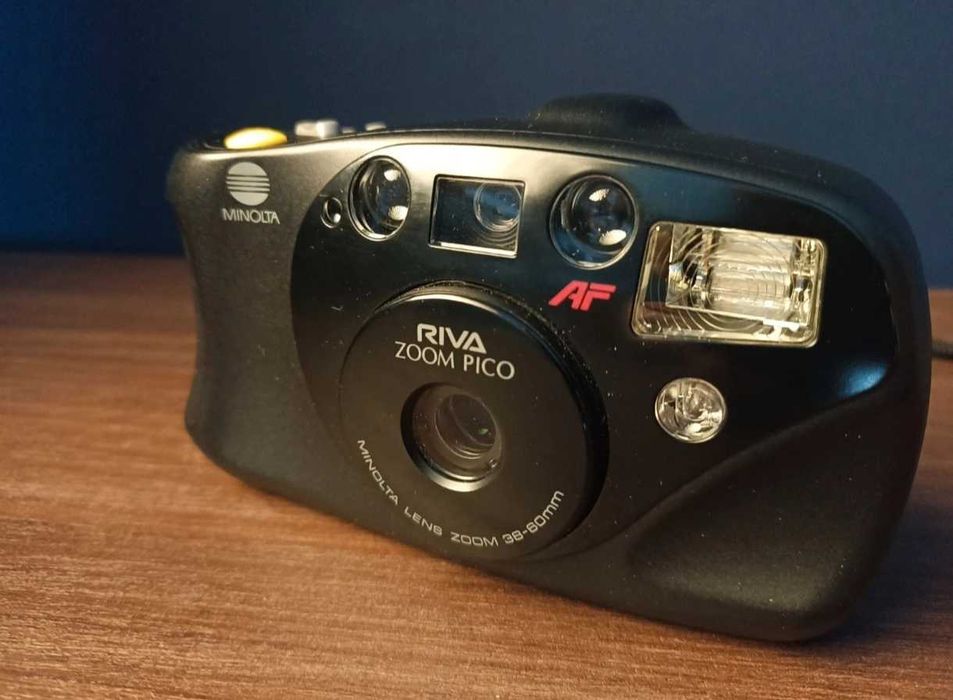 Câmera Minolta Riva Zoom Pico 35mm - Item de colecionador