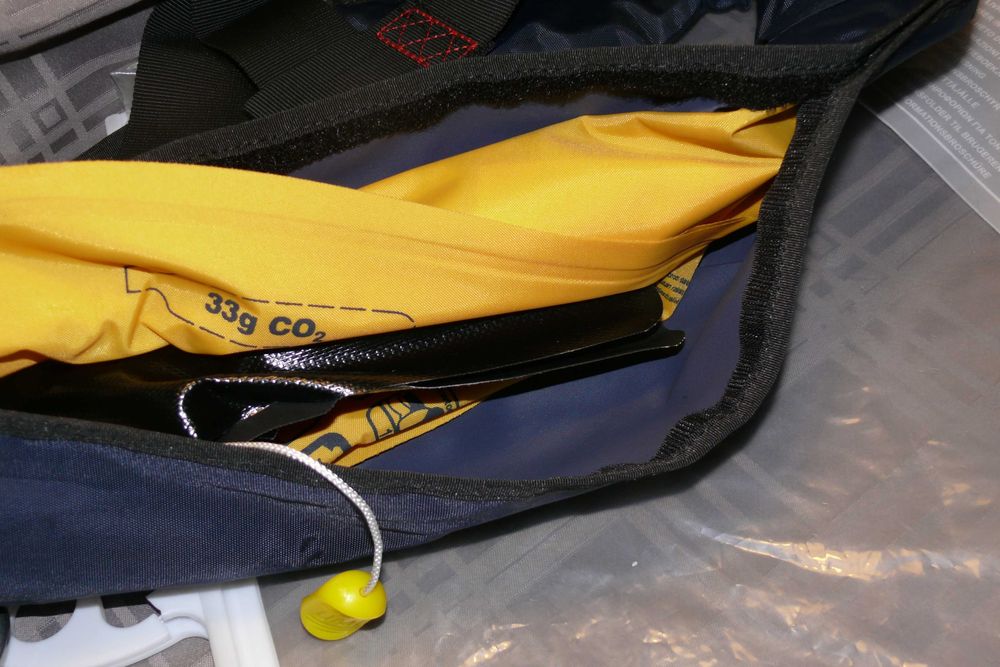 Colete insuflável Manual 150N, Azul, com Arnês