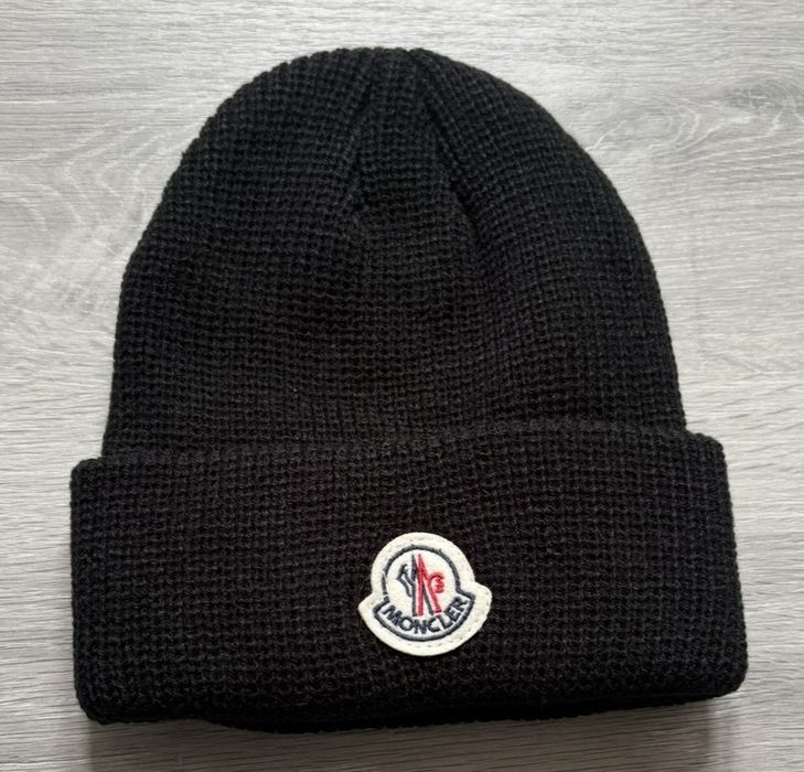 Gorro moncler novo