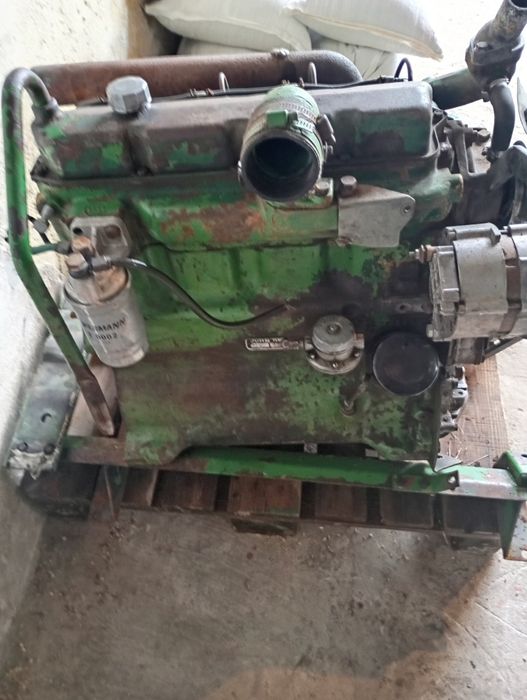 Мотор Джон дір 4 циліндровий