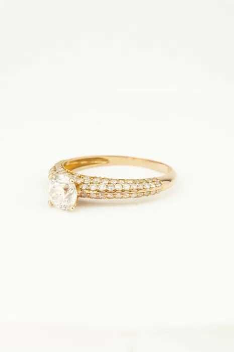 Złoty pierścionek z brylantami 18K 1.90g