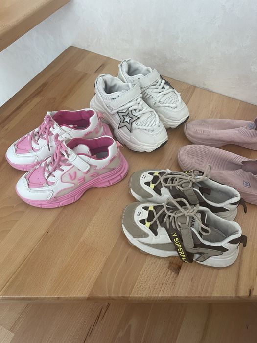 Кросівки кроси туфлі