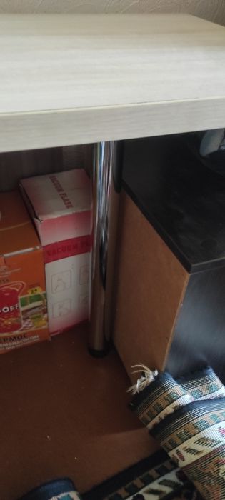 Стіл комп'ютерний кутовий з тумбою