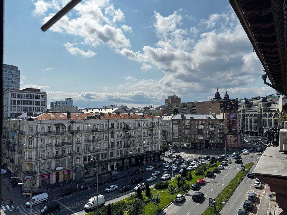 Оренда подобово сучасної 3к квартири, м. Палац Спорту (2 хвилини)