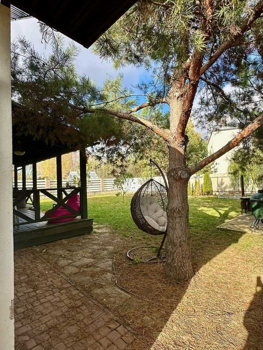 Продаж будинку в Іванковичах — 165 м², 8 соток, гараж