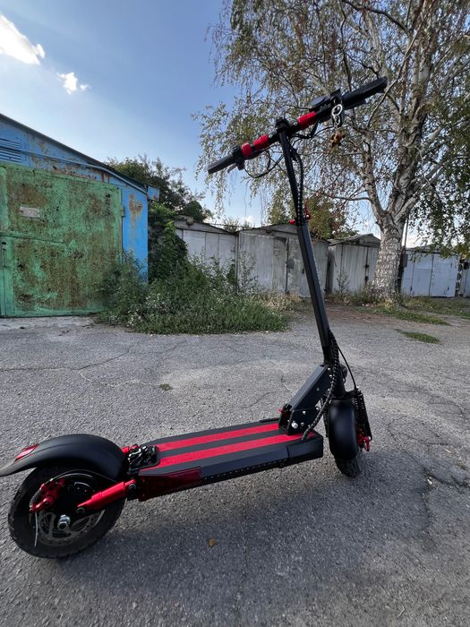 Продам Электросамокат Iscooty