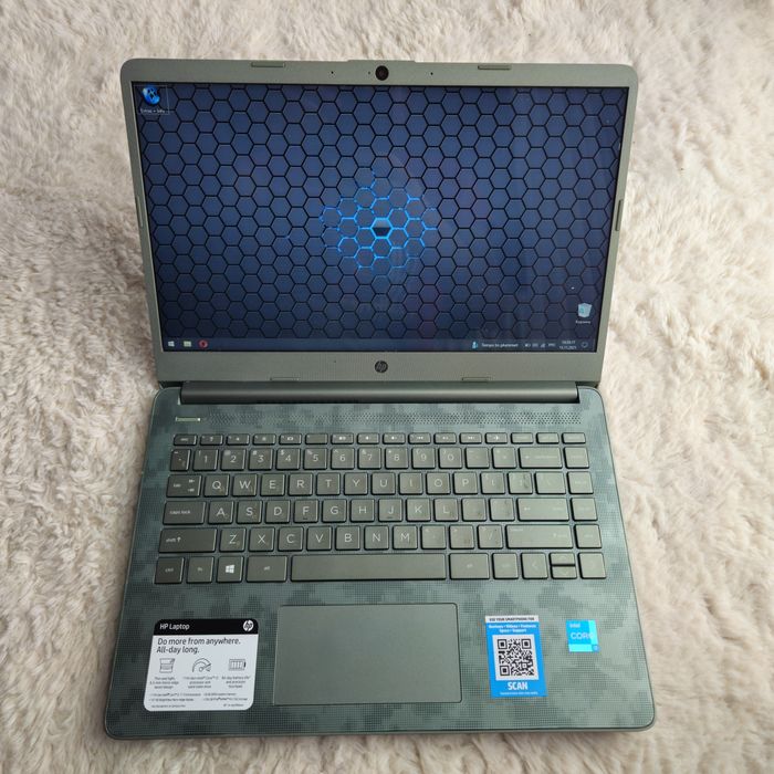 Продам ноутбук HP 14 (i3 11th Gen / 8GB / 256GB SSD)