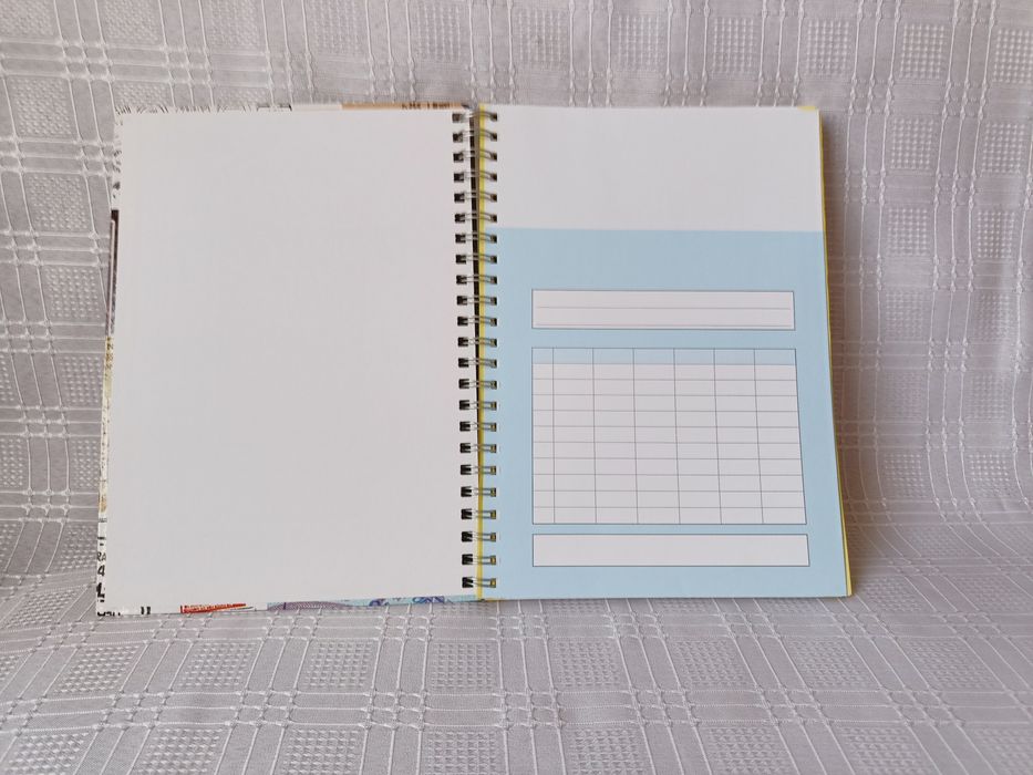 Zeszyt studencki, kołozeszyt w twardej oprawie, 160 kartek