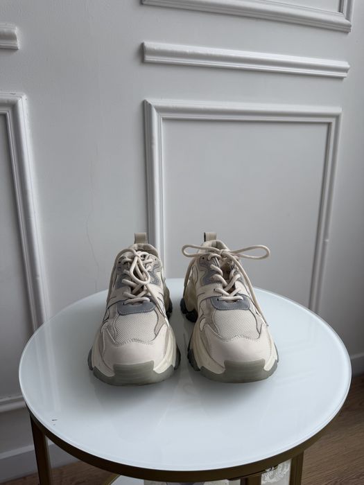 Кросівки estro бежеві 24 см устілка