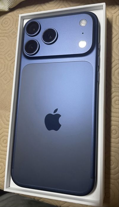 Iphone 17 Pro Max Imaculado / Garantia 2 anos