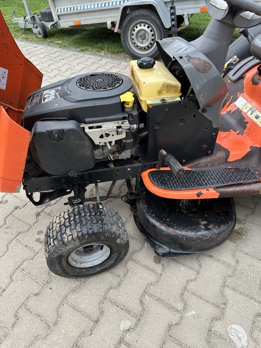 Kosiarka traktorek Husqvarna LT 151 kosz 2005 r. silnik 17 HP kohler