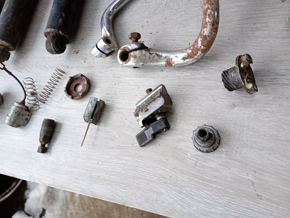 Simson amortyzatory cylinder szczęki gumy stopka wał głowica