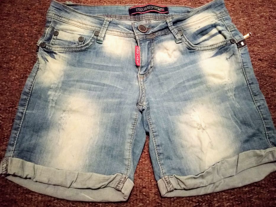 Шорты джинсовые.