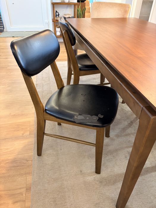 Cadeiras e bancos altos