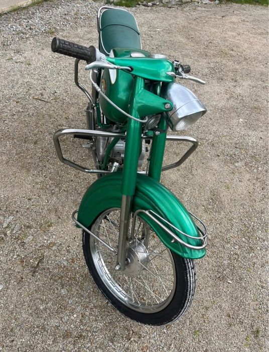 Motorizada restaurada Mopede