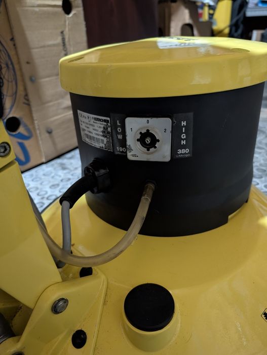 Karcher  Duo Sped , полотер дисковий, Кершер, зроблено в  Швейцарії,