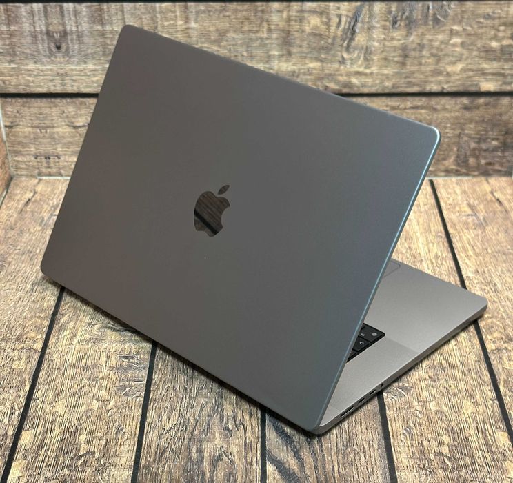 MacBook Pro A2485 (16, 2021) M1 Pro/16/512Gb/Магазин/Гарантія
