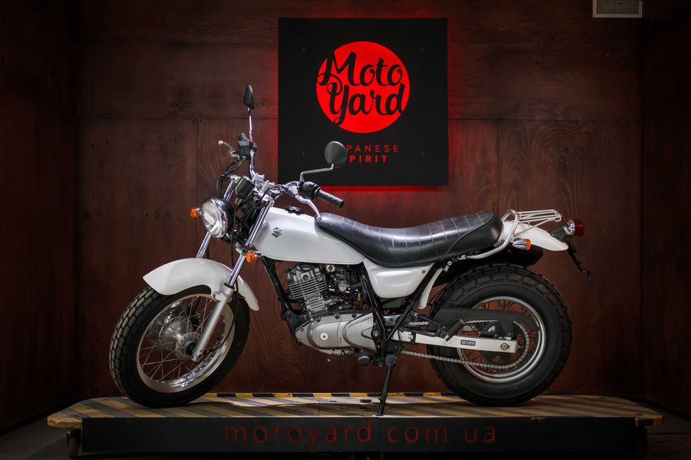 Suzuki Van Van 200 із Японії