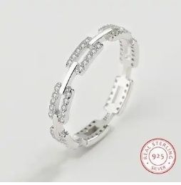 Кольцо в виде цепи с цирконием