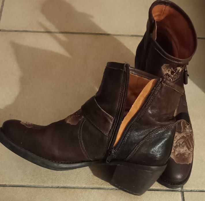 Botas de couro tam. 36