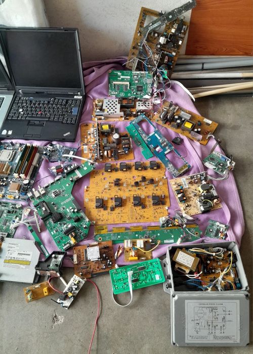Componentes electrónicos e computadores
