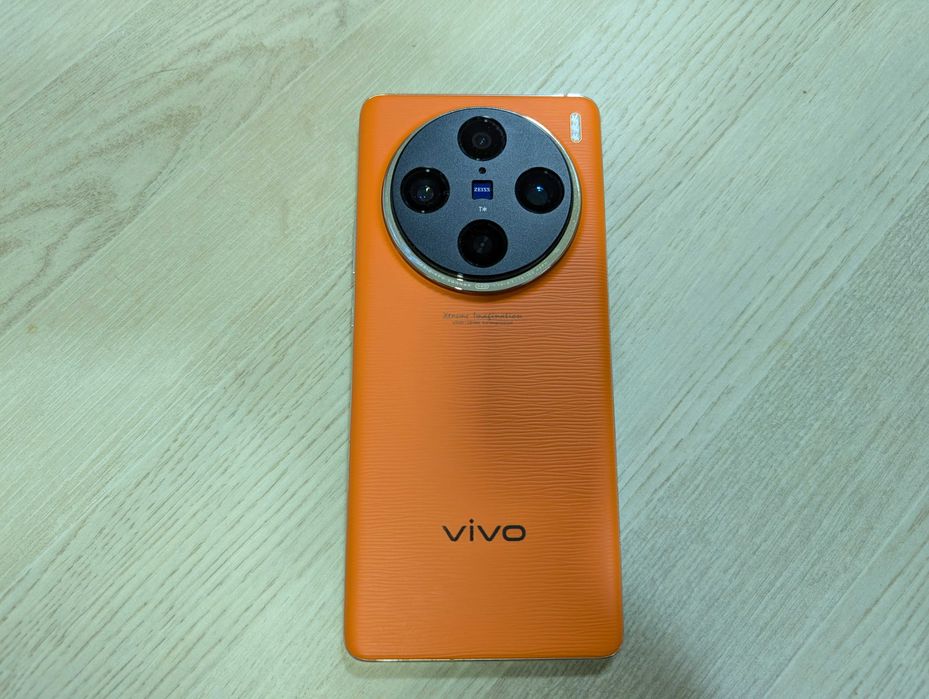 Камерофон Vivo X100 Pro 16\512Gb 6.78" 120Hz Dimensity 9300 OS15 IP68