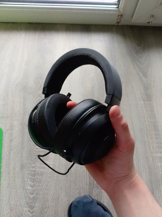 Навушники Razer Kraken v2 і навушники безпровідні Aula s6