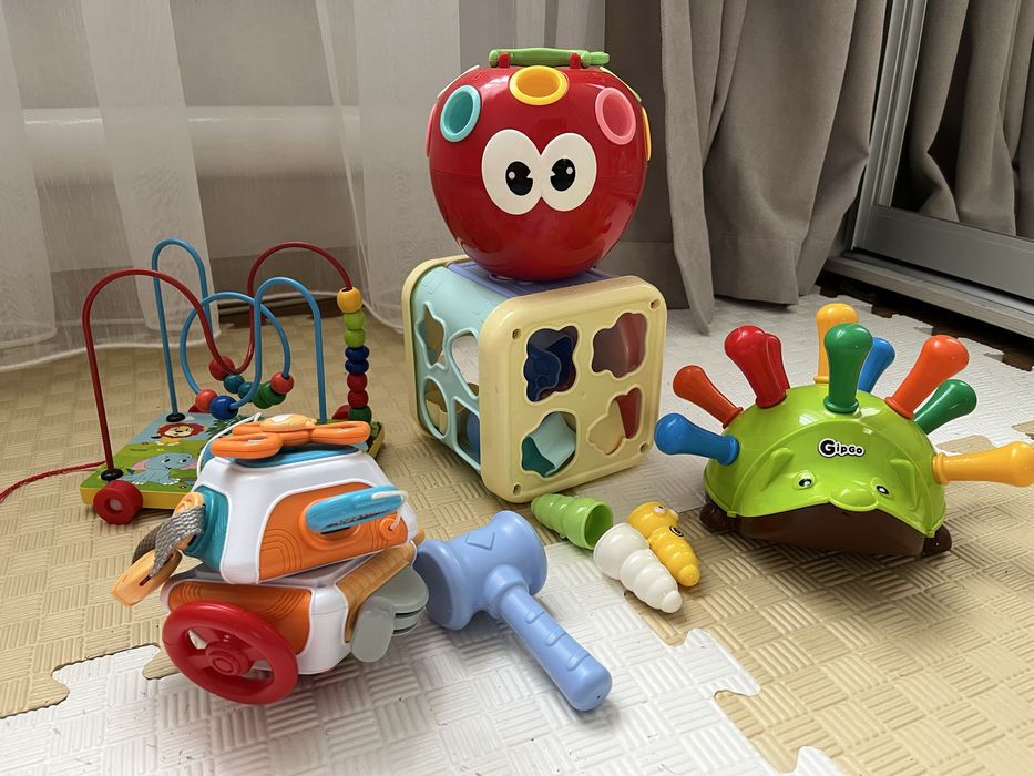 Іграшки дитячі лот