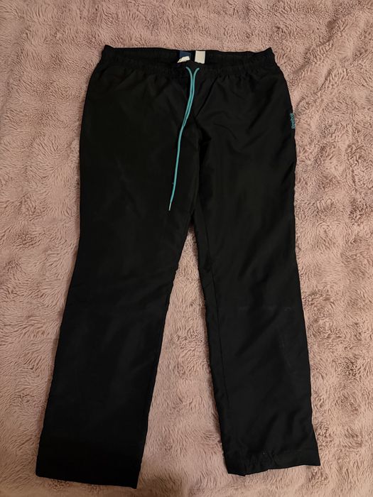 Чорні штани рібук