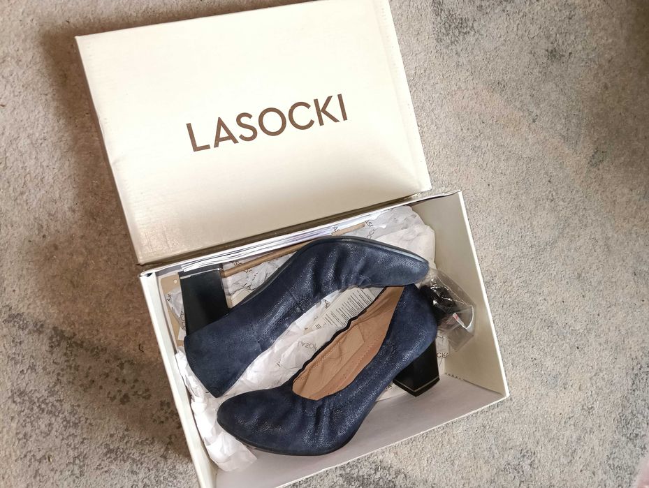 Świetne damskie buty roz.  36 Zamszowe.. Laso