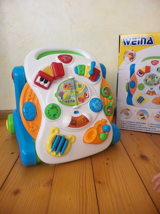 Ігровий столик-штовханці Weina