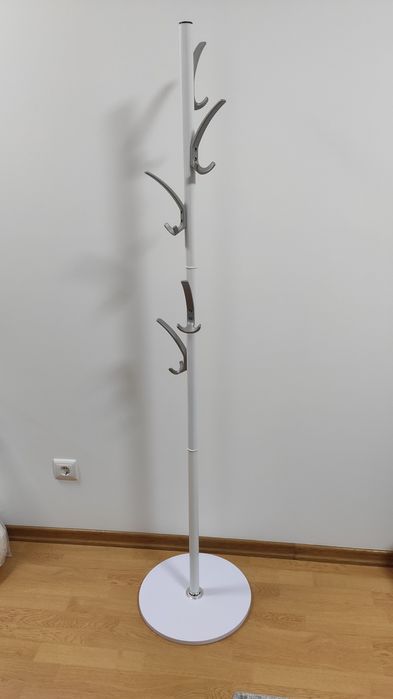 Cabideiro Branco e Prateado