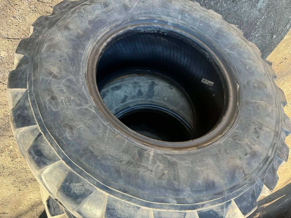 Opony rolnicze używane 405/70r20 Mitas