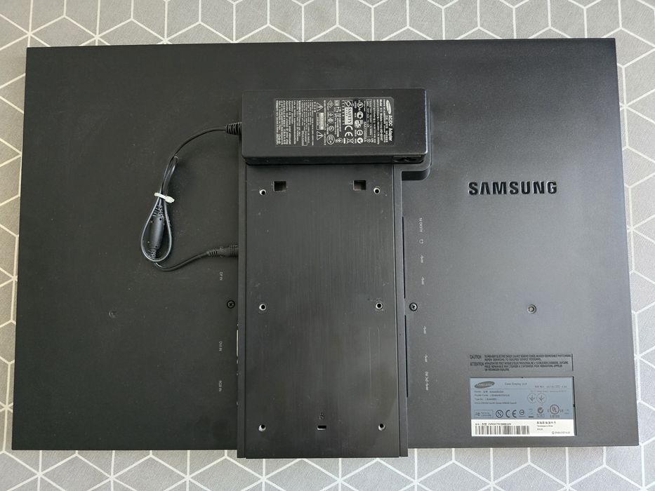 Монітор Samsung S24A850DW