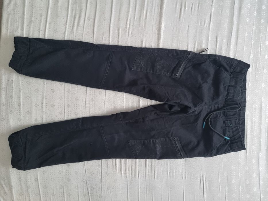 Spodnie joggery Cropp