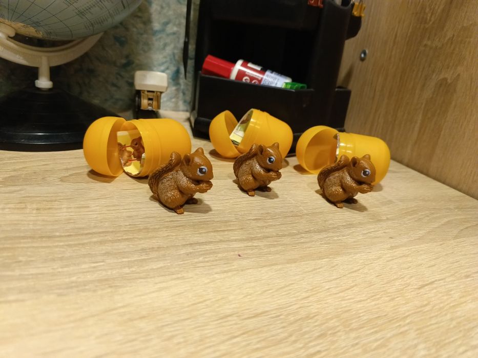 Kinder natoons baby (білочка)